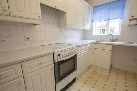 2 bedroom end of terrace house to rent, Pearmain Walk, Haverhill CB9