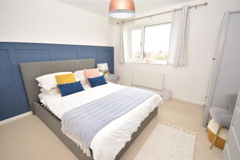 3 bedroom terraced house for sale, Latchmere Cross, Leeds, West Yorkshire