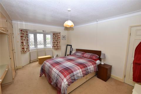 3 bedroom detached house for sale, Horbury Road, Wakefield, West Yorkshire