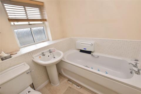 15 Edwin Avenue, Guiseley, Leeds, LS20 8QJ