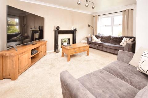 3 bedroom semi-detached house for sale, Kingsway Court, Ossett, Wakefield