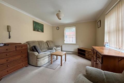 2 bedroom apartment for sale, Latymer Court, Town Centre, Northampton NN1
