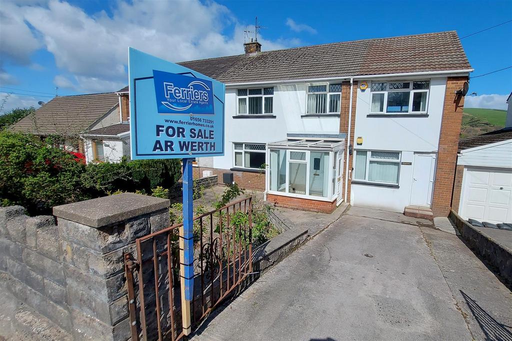 Maesteg Road, Llangynwyd, Maesteg 4 bed semidetached house for sale £199,995