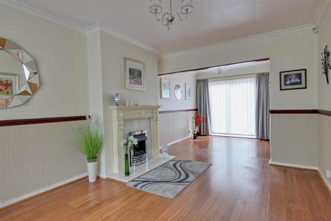 3 bedroom terraced house for sale, Wymersley Road, Hull