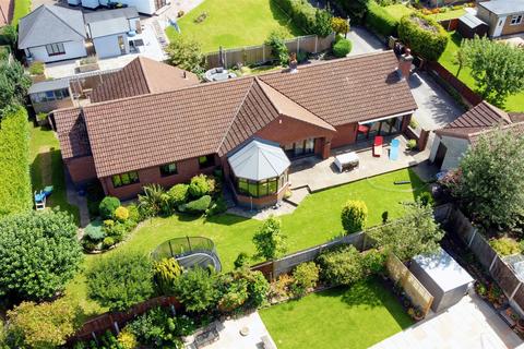 5 bedroom detached bungalow for sale, Baulk Lane, Stapleford