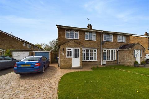 3 bedroom semi-detached house for sale, 34 Laburnum Avenue, Hutton Cranswick, Driffield, YO25 9QH