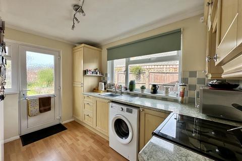 2 bedroom semi-detached bungalow for sale, Edinburgh Close, Cowes