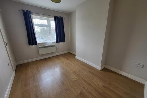 1 bedroom flat to rent, Murston Road, Sittingbourne