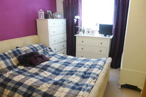 2 bedroom flat to rent, West Dock, Leighton Buzzard, Bedfordshire