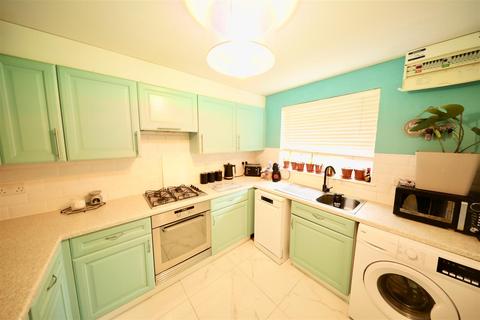 3 bedroom semi-detached house for sale, Acasta Way, Hull