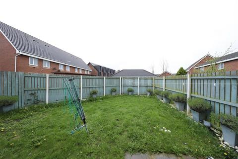 3 bedroom semi-detached house for sale, Acasta Way, Hull
