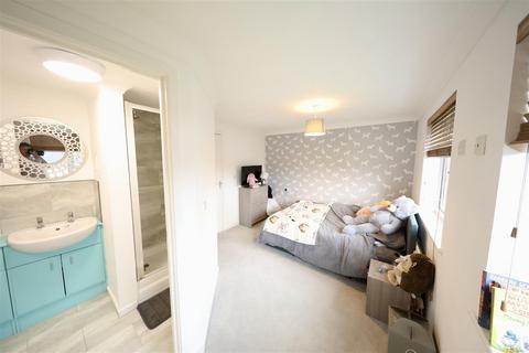 1 Acasta Way, Hull, HU9 5SE