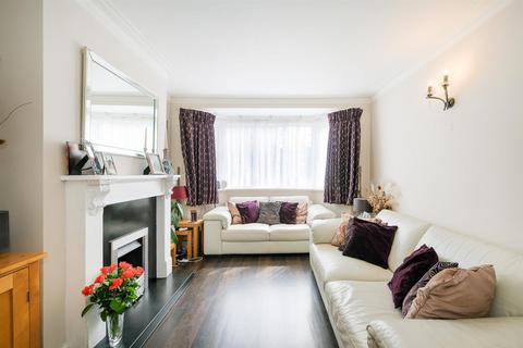 229 Waltham Way, London, E4 8AQ