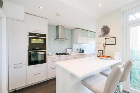 229 Waltham Way, London, E4 8AQ