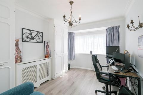 229 Waltham Way, London, E4 8AQ
