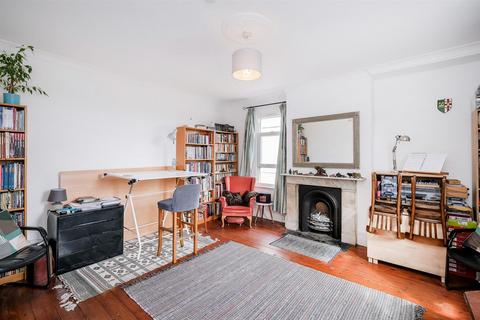 1 bedroom flat for sale, Wellington Road, Wanstead