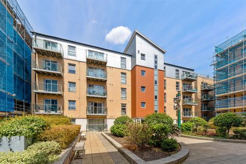 1 bedroom apartment to rent, Queen Mary Avenue, South Woodford
