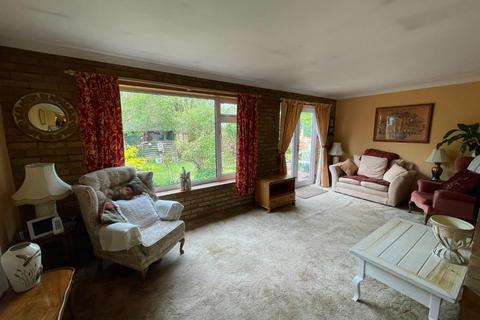 3 bedroom end of terrace house for sale, Wood Drive, Stevenage