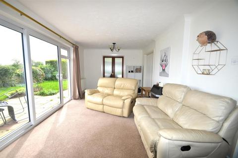 15 Oak Drive, Henlow, SG16 6BX