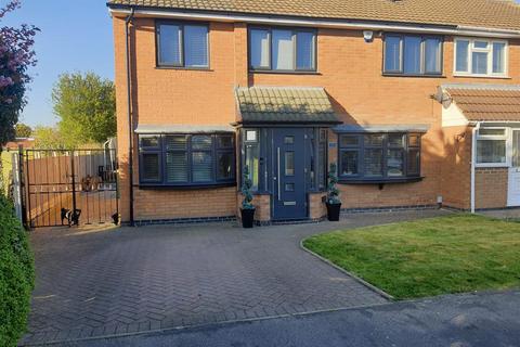 4 bedroom semi-detached house to rent, Oxford Close, Nuneaton