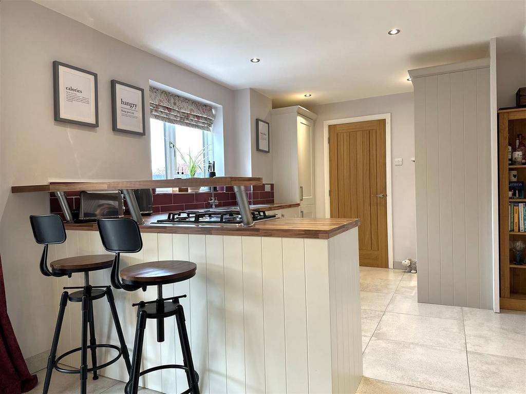 Stylish Breakfast Kitchen 081