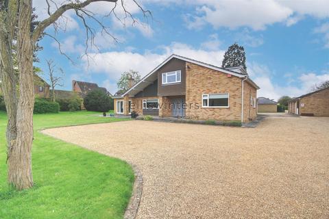 4 bedroom detached house for sale, Mill End Close, Warboys