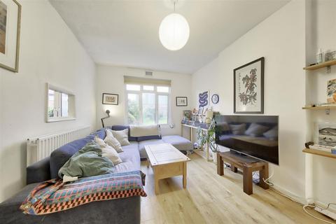 2 bedroom flat for sale, Brixton Hill Court, Brixton SW2