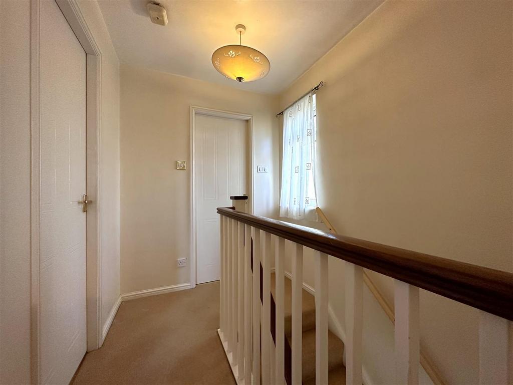 First Floor Landing 759