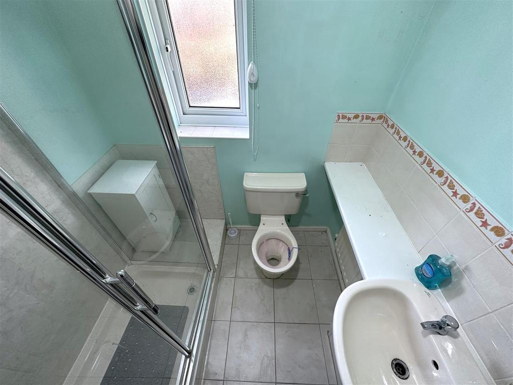 Shower Room 752