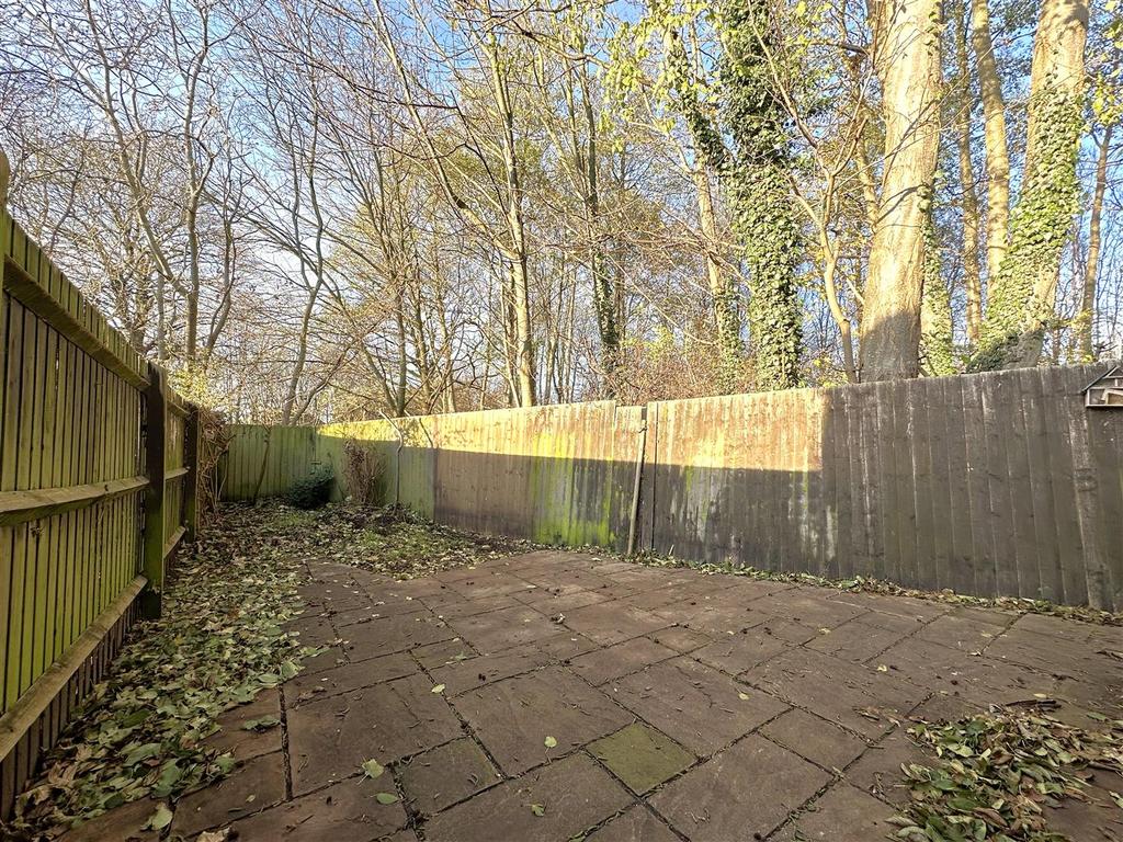 Enclosed Rear Garden 765