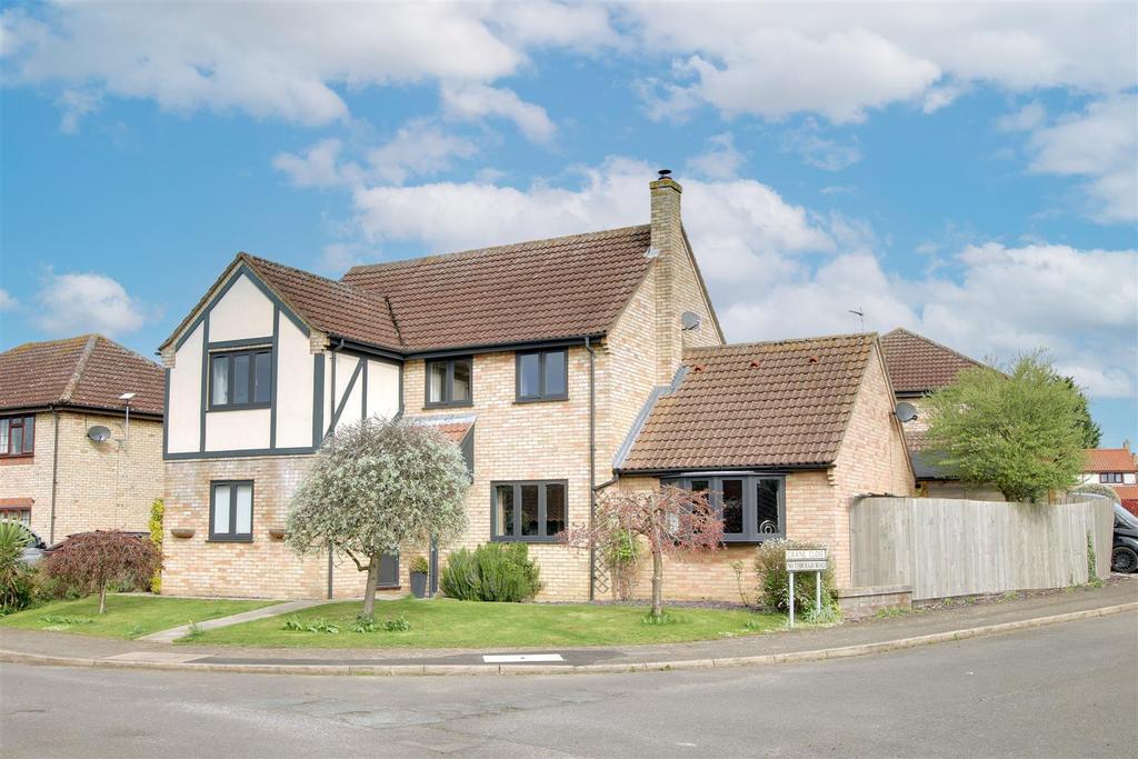 Hammond Way, Somersham 4 bed detached house for sale £495,000