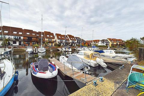 3 bedroom townhouse for sale, Endeavour Way, Hythe, Southampton