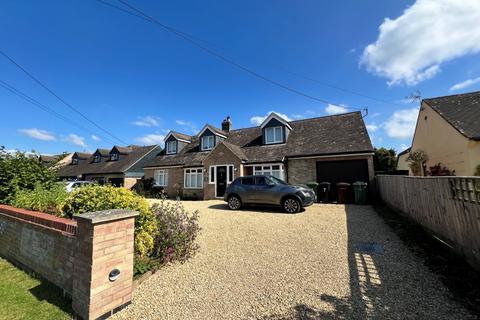 3 bedroom detached house for sale, Cottage Road, Stanford in the Vale, Faringdon, Oxfordshire, SN7