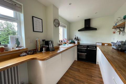 3 Hardings Drive, Dursley, GL11 4LP