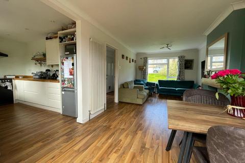 3 Hardings Drive, Dursley, GL11 4LP