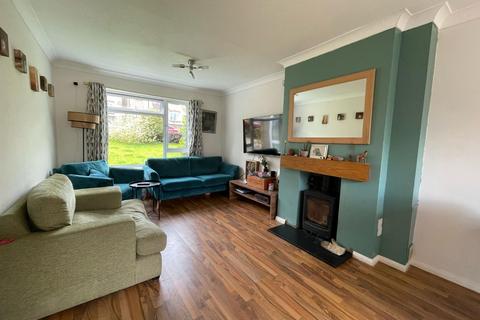 3 Hardings Drive, Dursley, GL11 4LP
