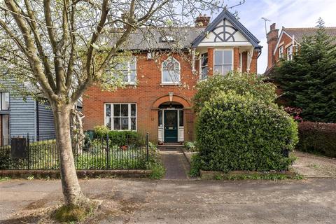 5 bedroom detached house for sale, Bury Road, Epping