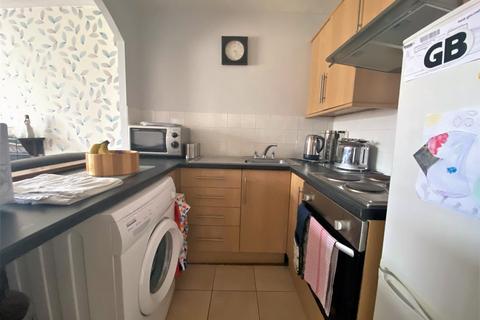 1 bedroom flat for sale, Glamis Close, Burton-On-Trent DE13
