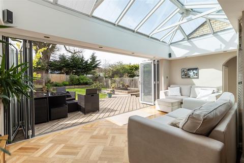33 Regent Road, Epping, CM16 5DL