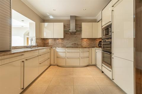 33 Regent Road, Epping, CM16 5DL