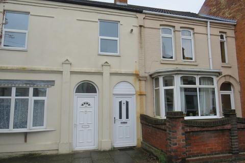 3 bedroom maisonette to rent, Moor Road, Rushden, Northamptonshire NN10