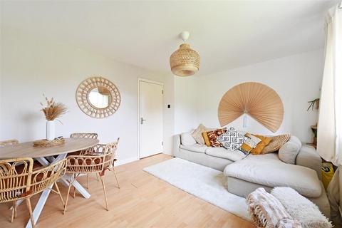 1 Burns Drive, Dronfield, S18 1NJ
