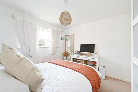 1 Burns Drive, Dronfield, S18 1NJ