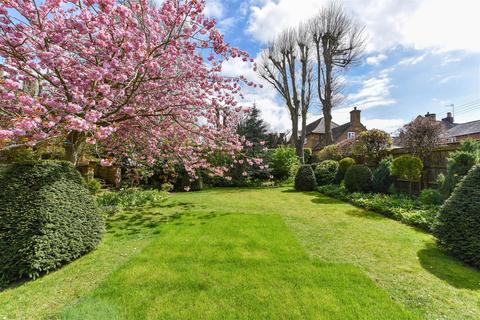 4 bedroom country house for sale, Manor Road, Pitsford, Northampton