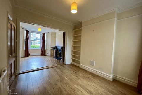 4 bedroom terraced house to rent, Fields Park Road, Pontcanna, Cardiff