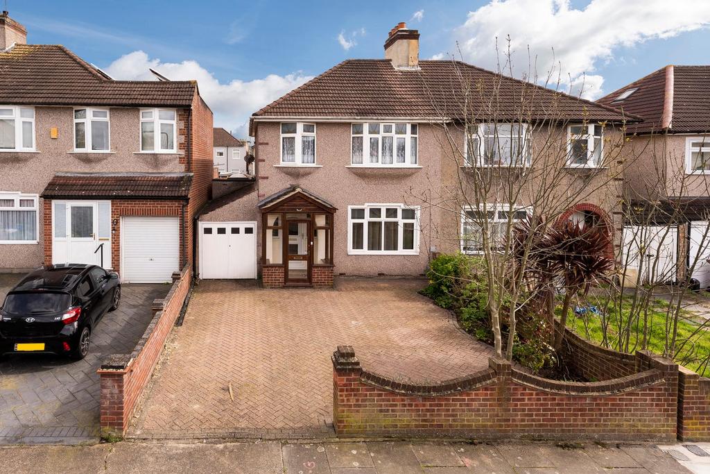 Stapleton Road, Bexleyheath, DA7 3 bed semidetached house for sale £