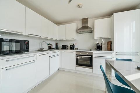 2 bedroom flat for sale, Mandora House, Amport Place, Mill Hill
