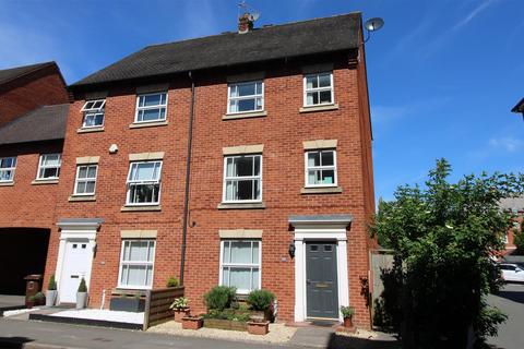 Dickens Heath - 3 bedroom end of terrace house for sale