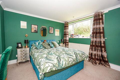 2 bedroom flat for sale, Avondale Court, Avondale Road, St. Leonards-On-Sea