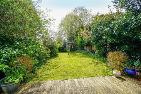 2 bedroom flat for sale, Avondale Court, Avondale Road, St. Leonards-On-Sea